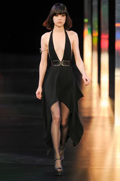 Look 11